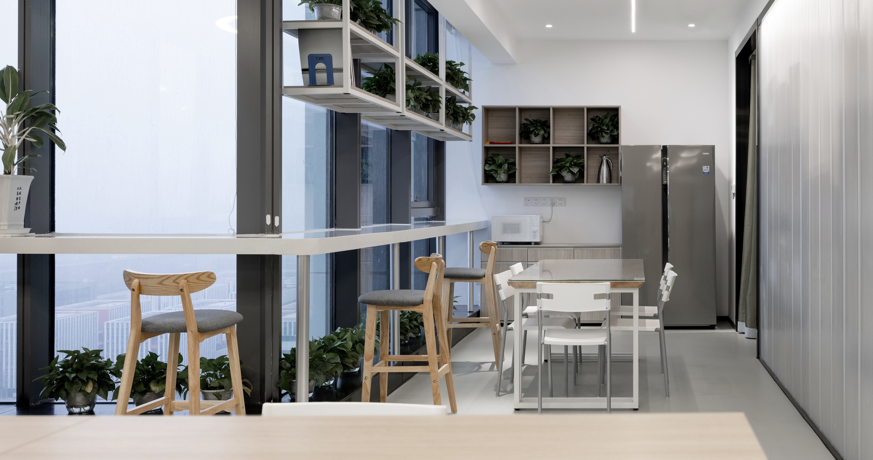 接近空間本質(zhì)的白是怎樣的？