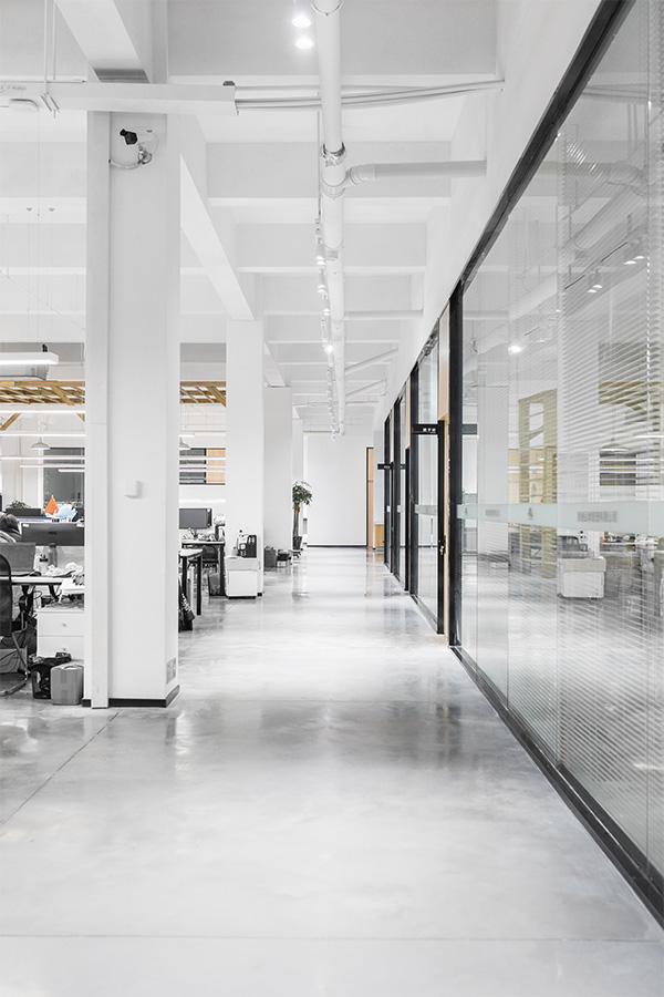 過道-常州辦公樓室內(nèi)裝修 過道-常州辦公樓室內(nèi)裝修