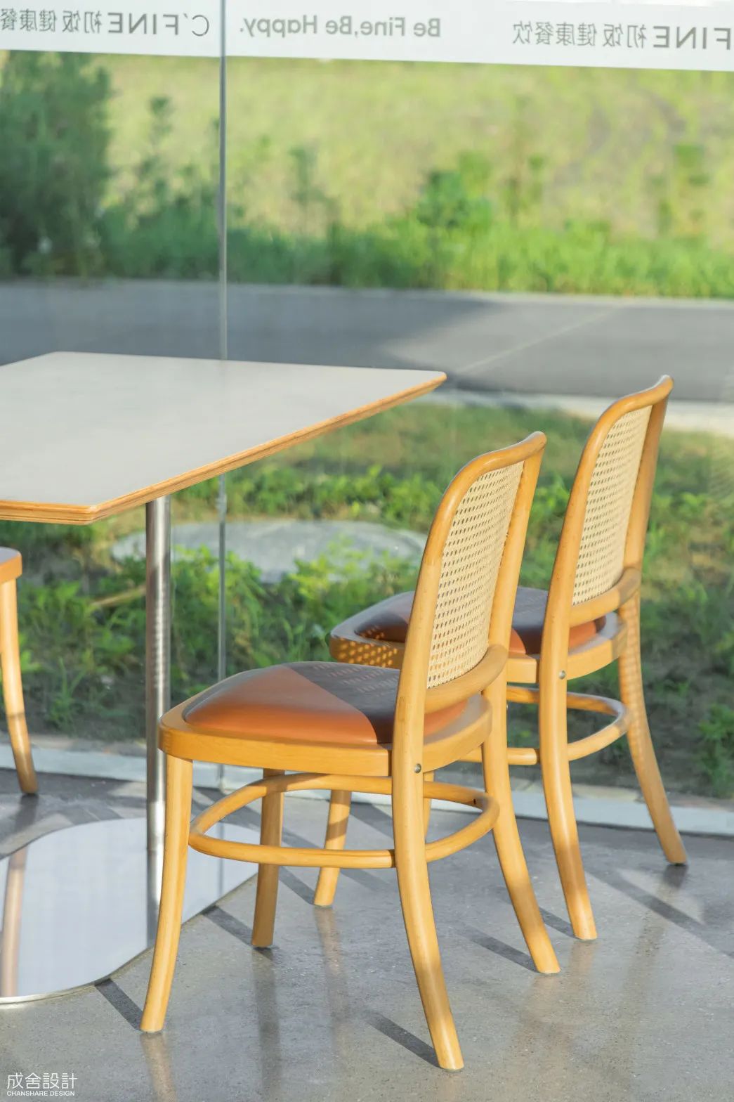 經(jīng)典曲木椅