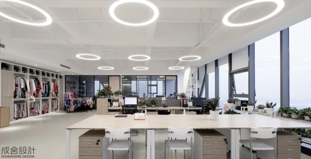 辦公區(qū)-常州辦公樓室內(nèi)裝修 辦公區(qū)-常州辦公樓室內(nèi)裝修